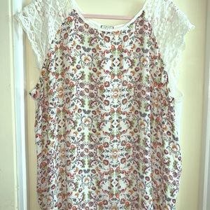 Summer shirt with knitted sleeves